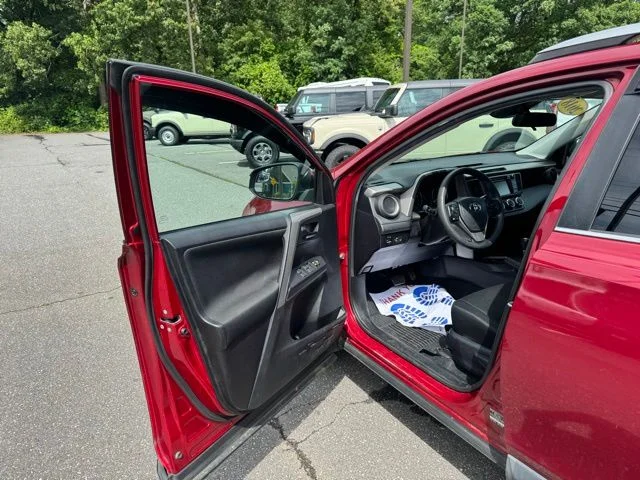 Used 2018 Red Toyota LE image 12