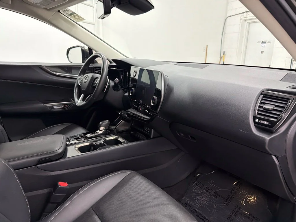 Used 2022 Green Lexus 250 Base image 32