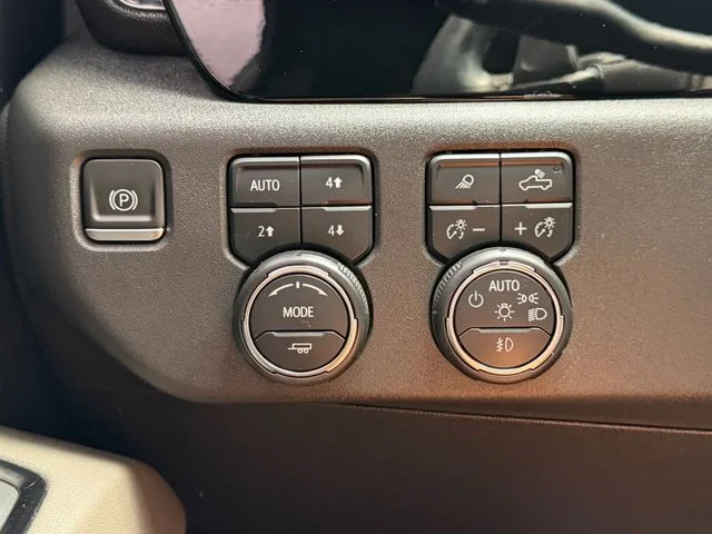 Used 2024 Black Chevrolet ZR2 image 29