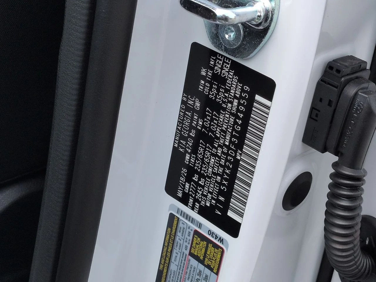 New 2026 Glacial White Pearl Kia LX image 35
