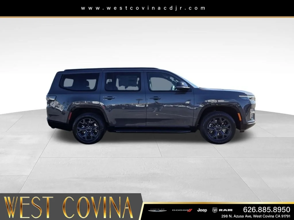 New 2026 Baltic-Gray Metallic Clear-Coat Exterior Paint Jeep Limited Altitude image 4