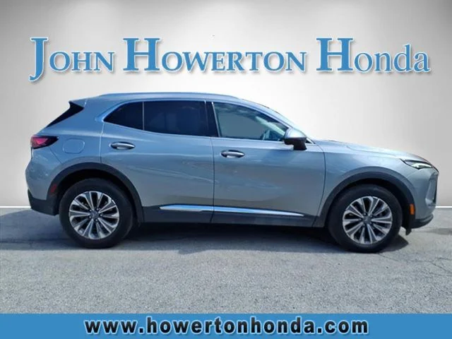 Used 2025 Gray Buick Preferred image 3