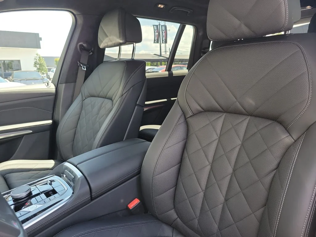 Used 2026 Gray BMW xDrive40i image 24