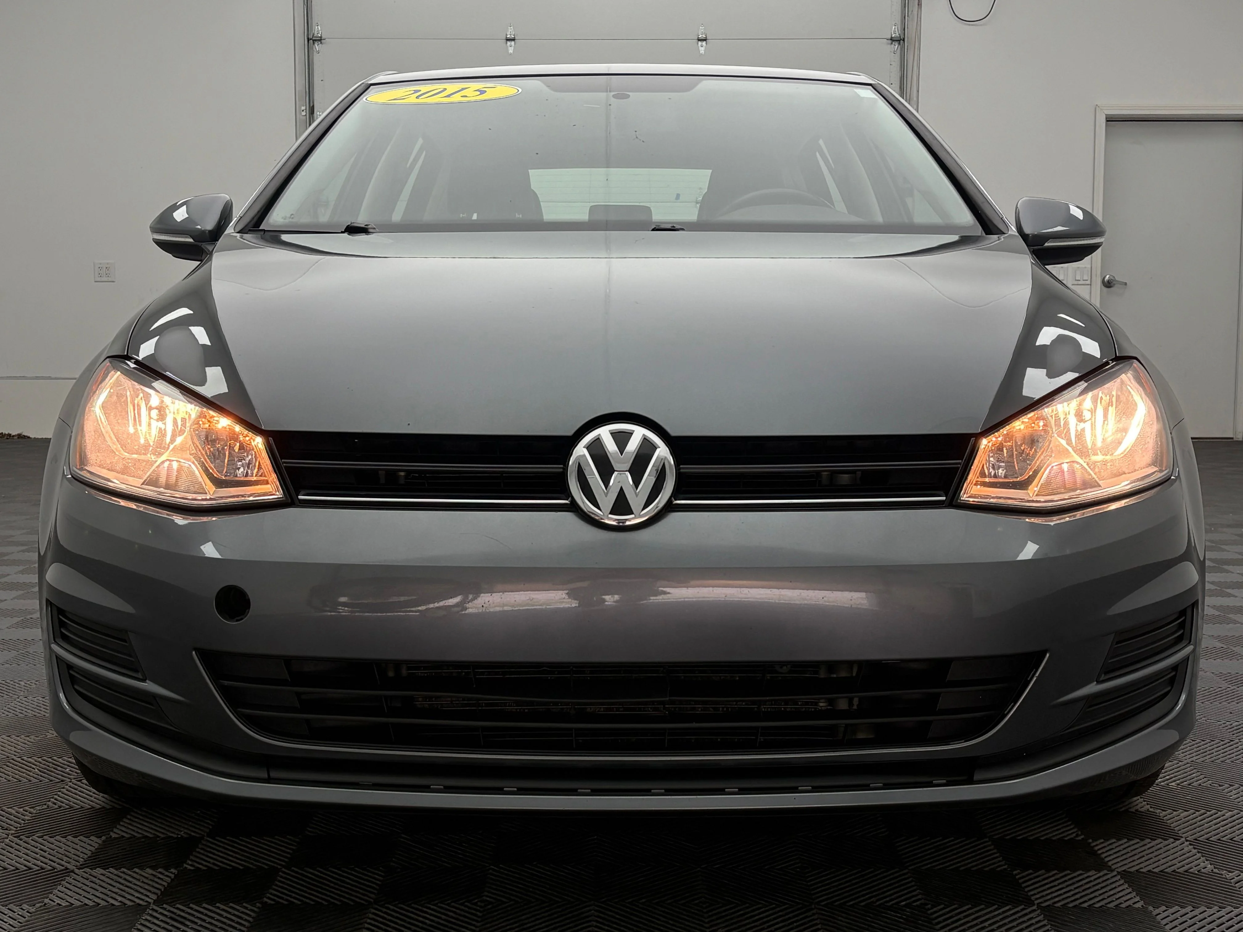 Used 2015 Platinum Gray Metallic Volkswagen TDI S 4-Door image 10