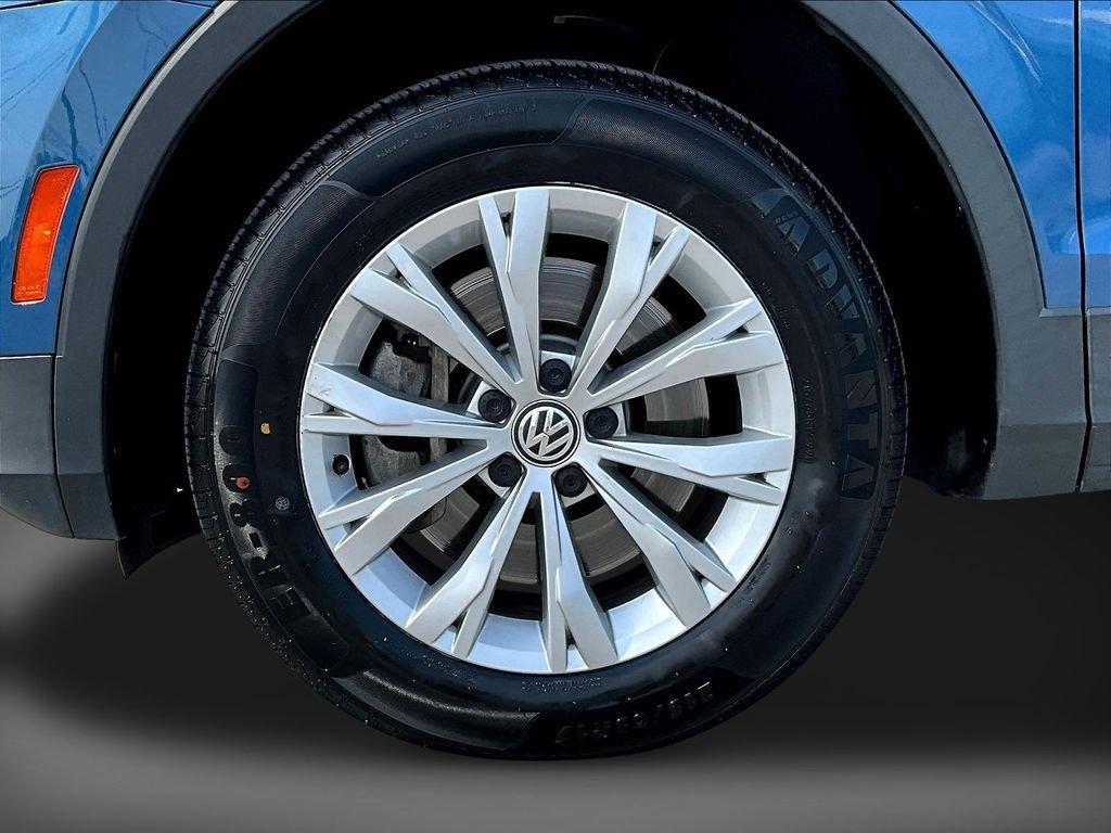 Used 2019 Blue Volkswagen 2.0T S image 32