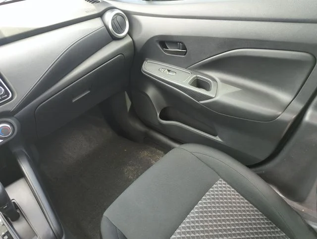 Used 2024 Blue Nissan 1.6 S image 26