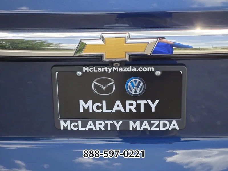 Used 2023 Blue Metallic CHEVROLET LT LEATHER image 16