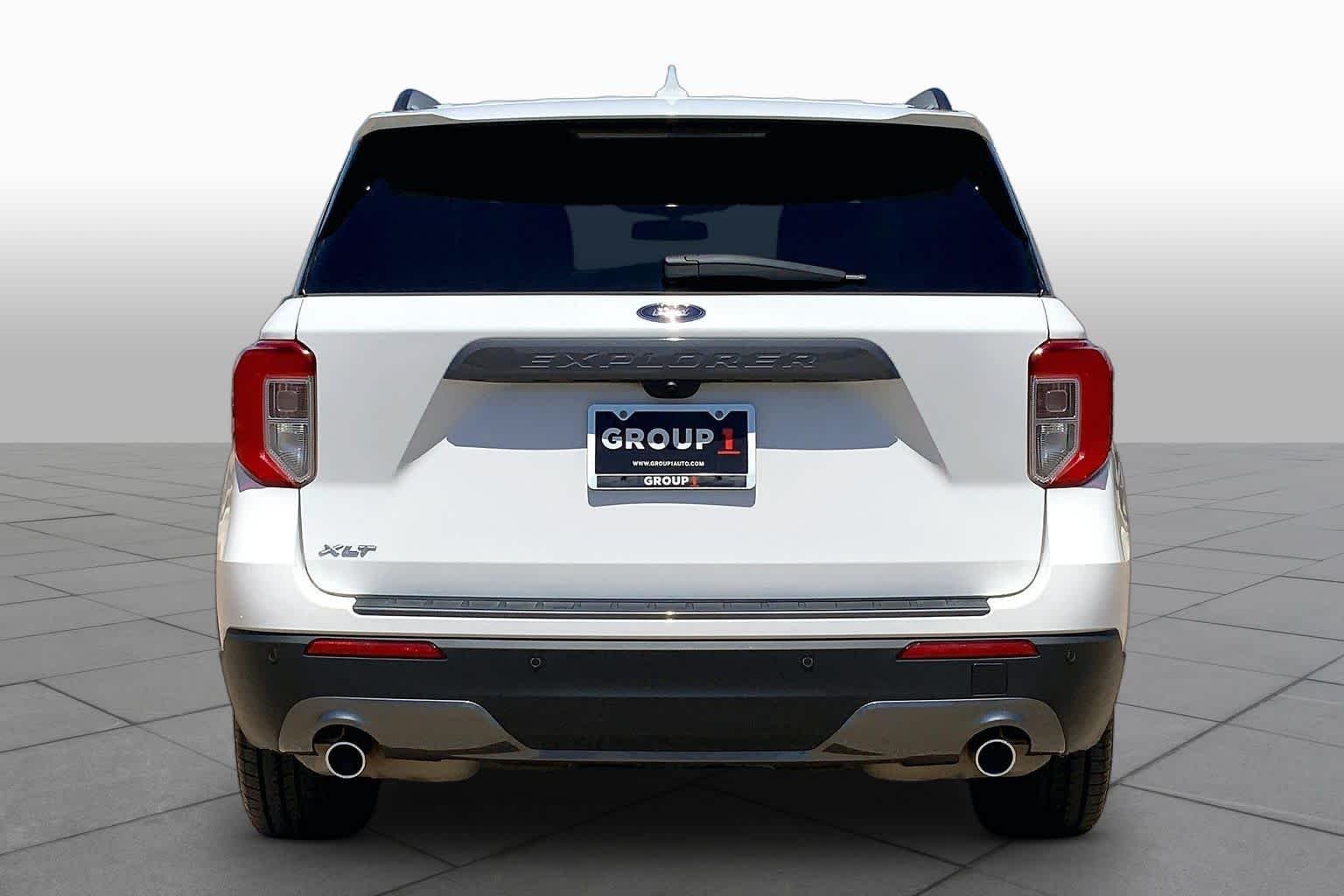 Used 2022 Star White Metallic Tri-Coat Ford XLT image 4