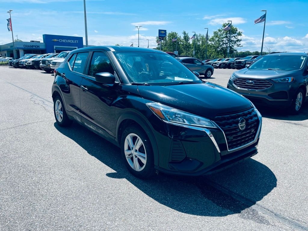Used 2021 Black Nissan S image 9