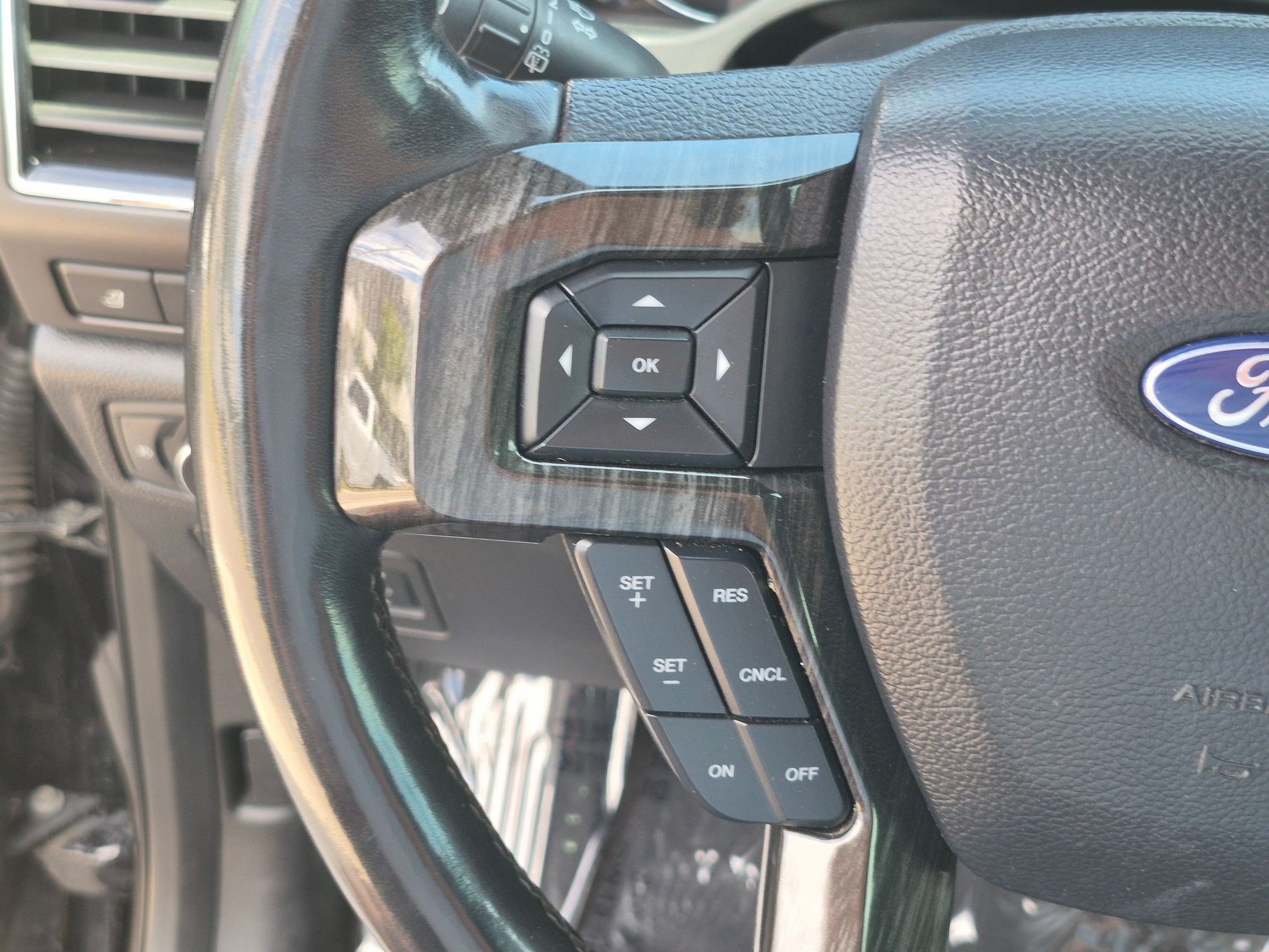 Used 2019 White Ford Limited image 17