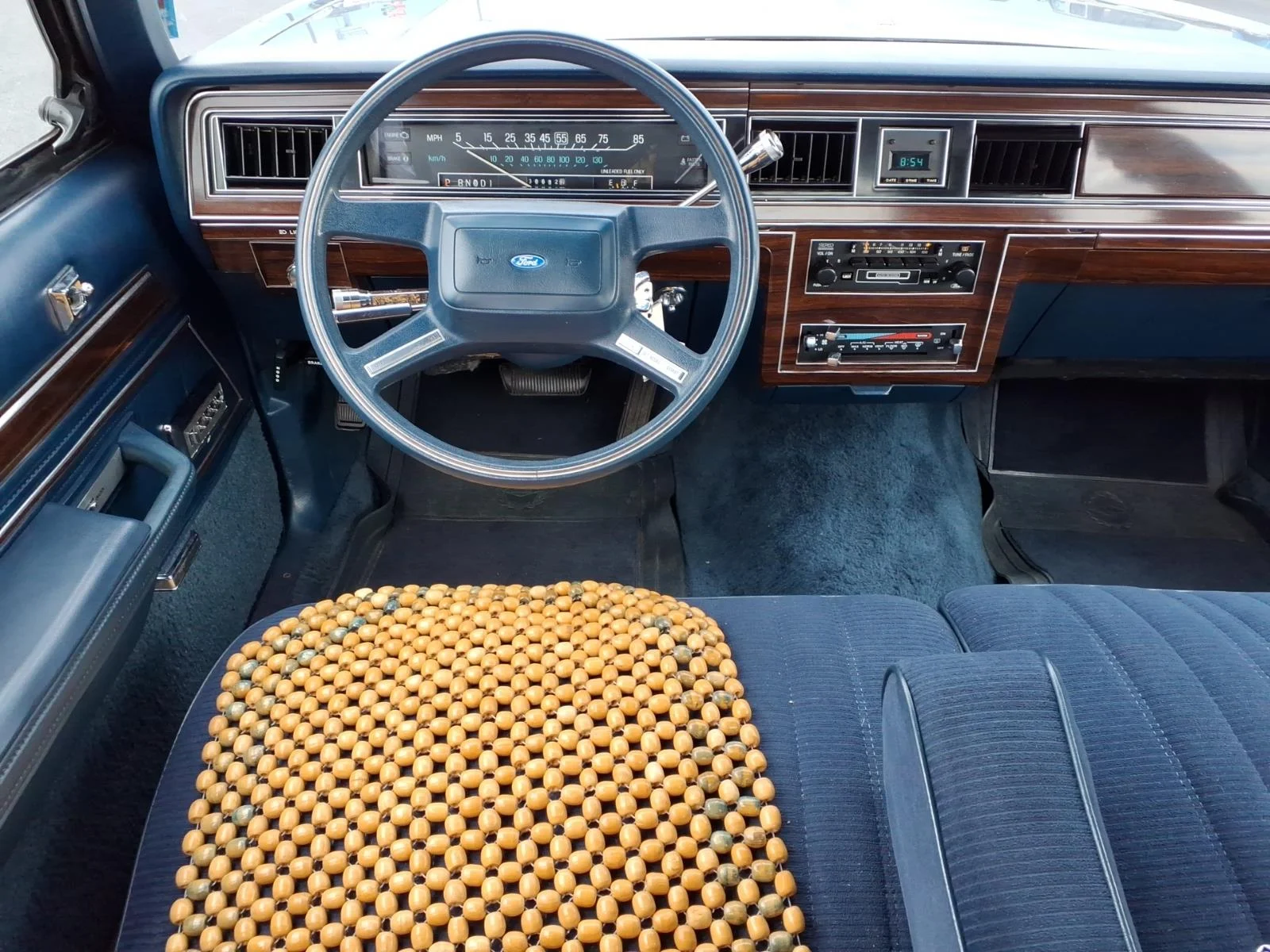 Used 1986 Blue Ford Crown Victoria image 3