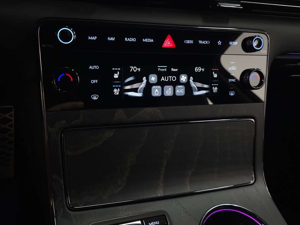 New 2026 Black Genesis 3.5T E-SC MHEV PRESTIGE BLACK image 26