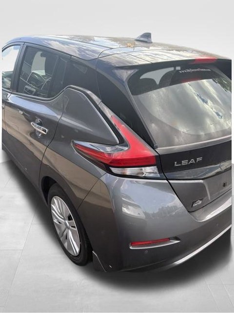 Used 2025 Gray Nissan S image 4