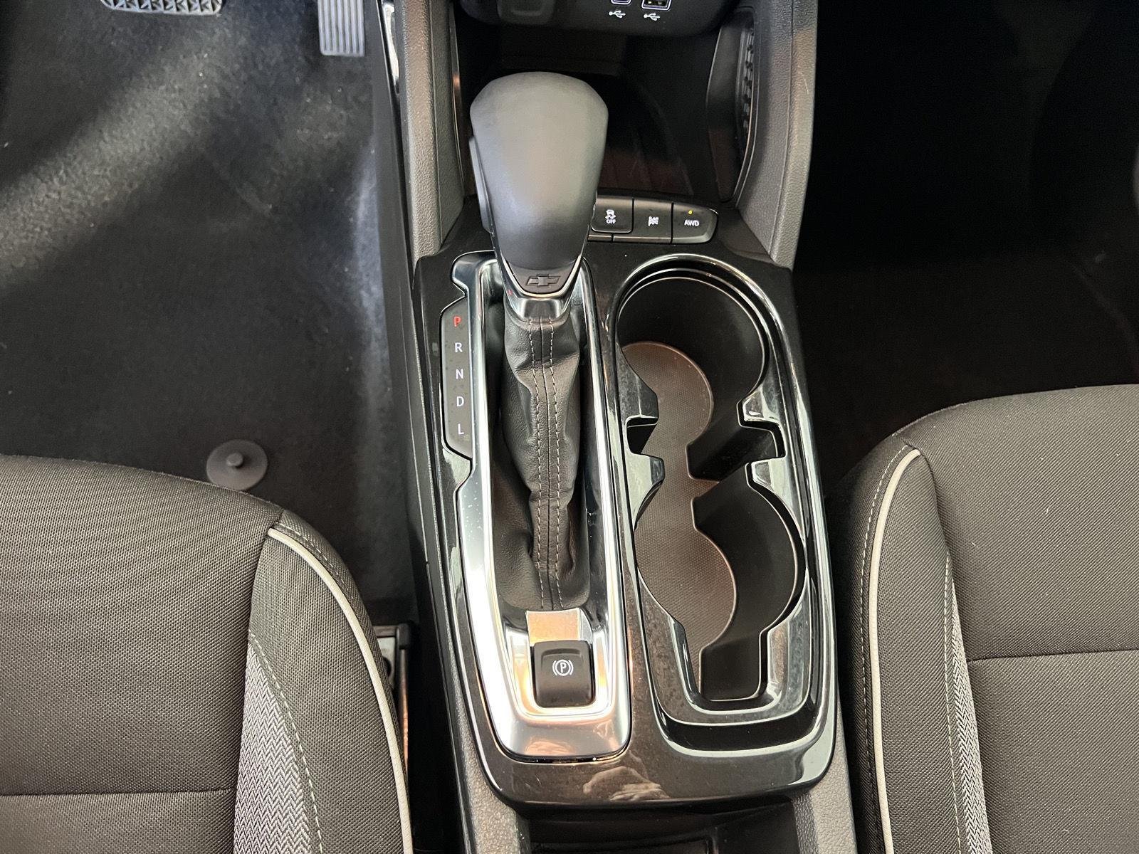 Used 2024 Fountain Blue Chevrolet LT image 16