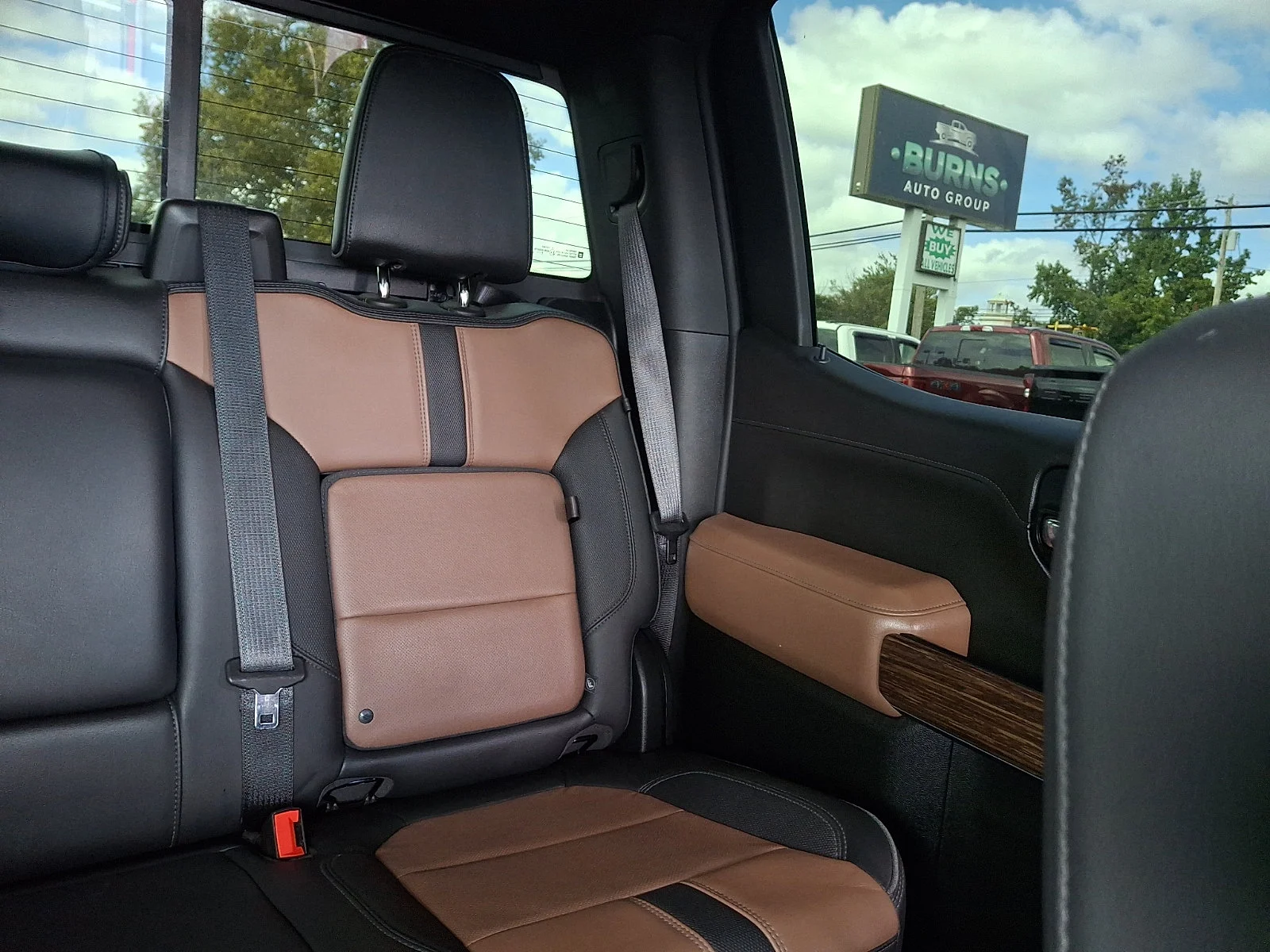 Used 2022 Mosaic Black Metallic Chevrolet High Country image 20