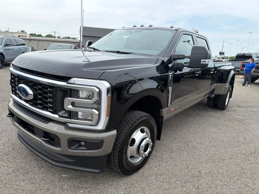 New 2026 Agate Black Metallic Ford King Ranch image 43
