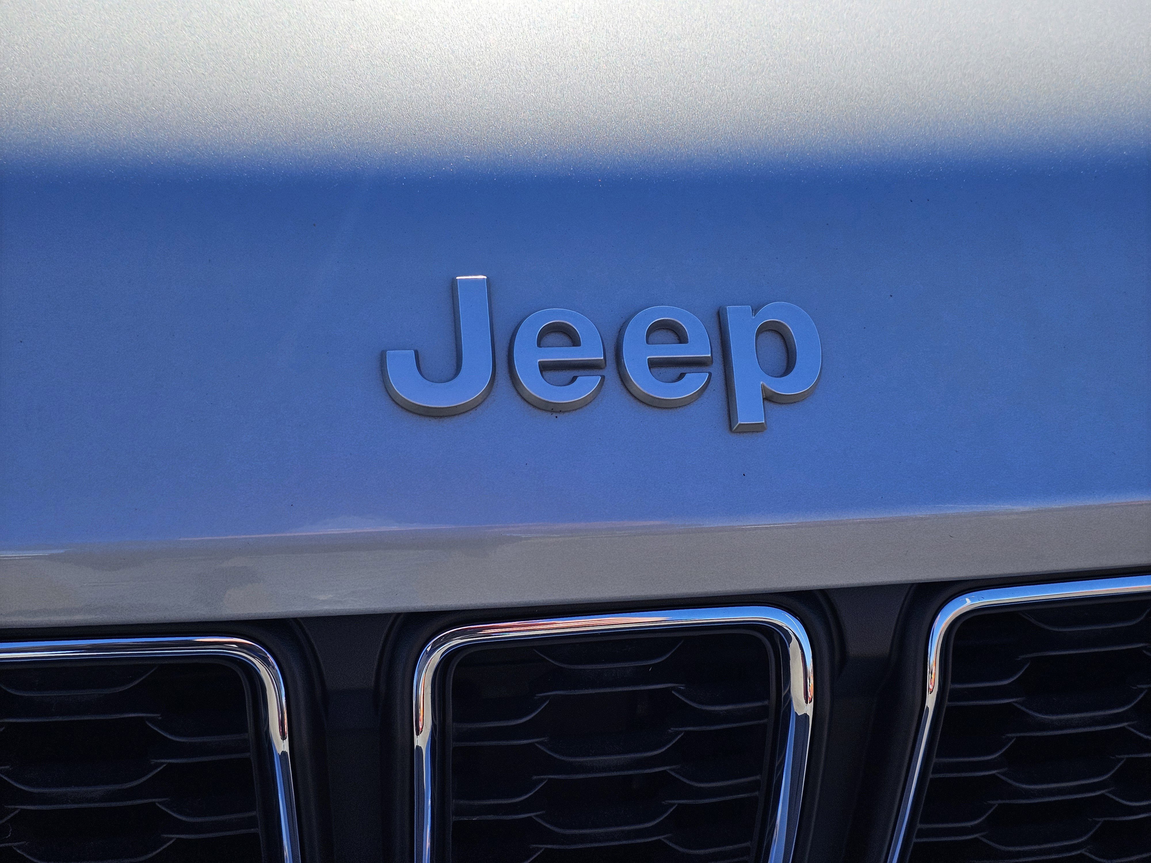New 2024 Silver Zynith Jeep Laredo X image 3