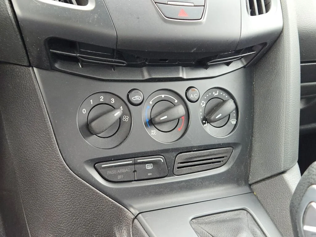 Used 2014 Gray Ford S image 20
