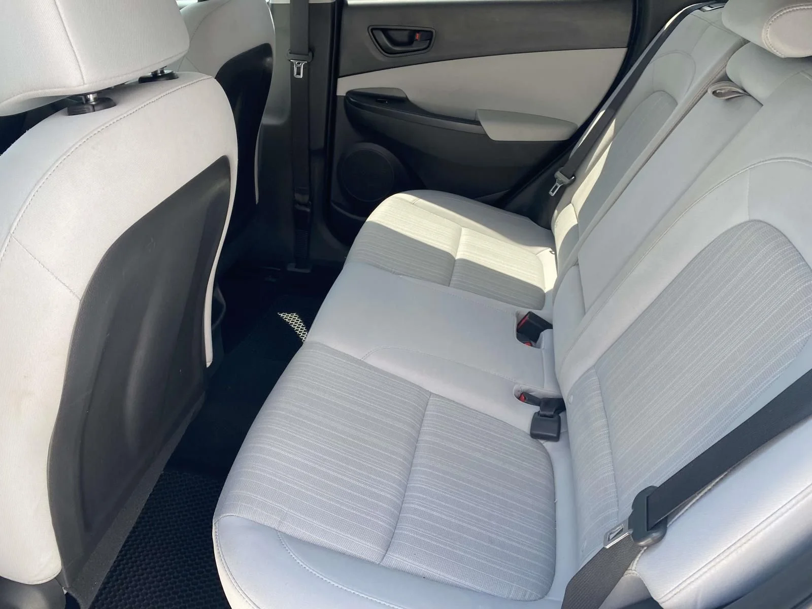 Used 2023 Silver Hyundai SEL image 11
