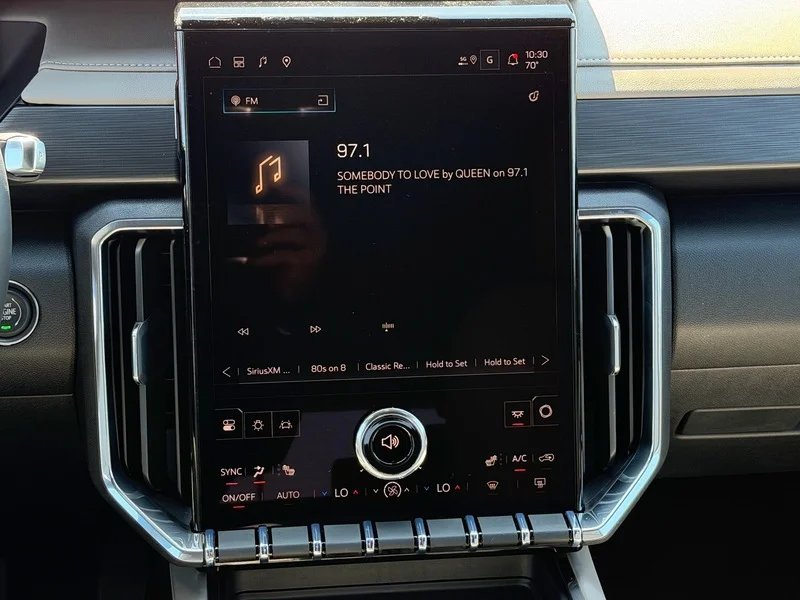 New 2026 Sterling Metallic GMC Elevation image 10