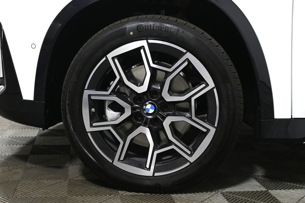Used 2026 Alpine White BMW xDrive28i image 12