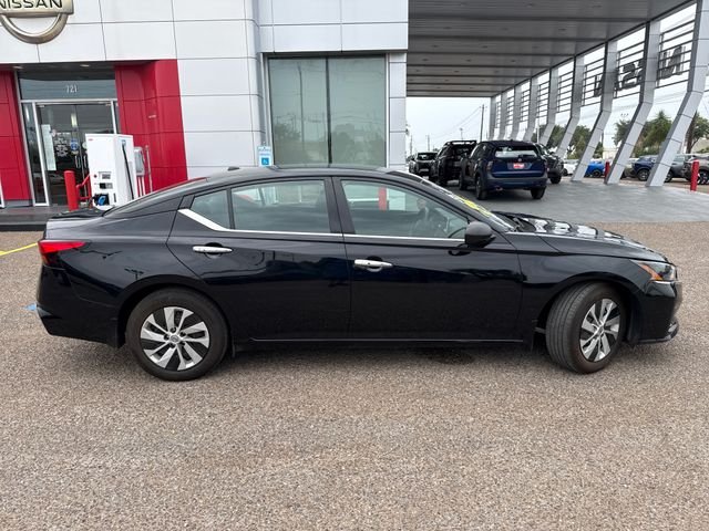 Used 2025 Black Nissan 2.5 S image 8