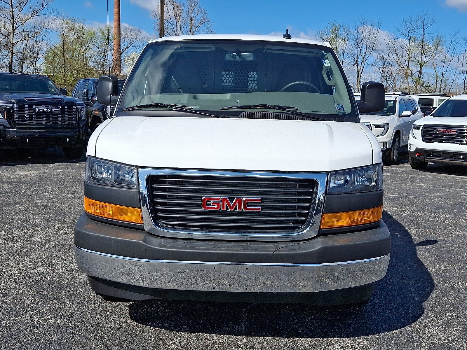 2025 GMC Savana Cargo Work Van - Photo 3