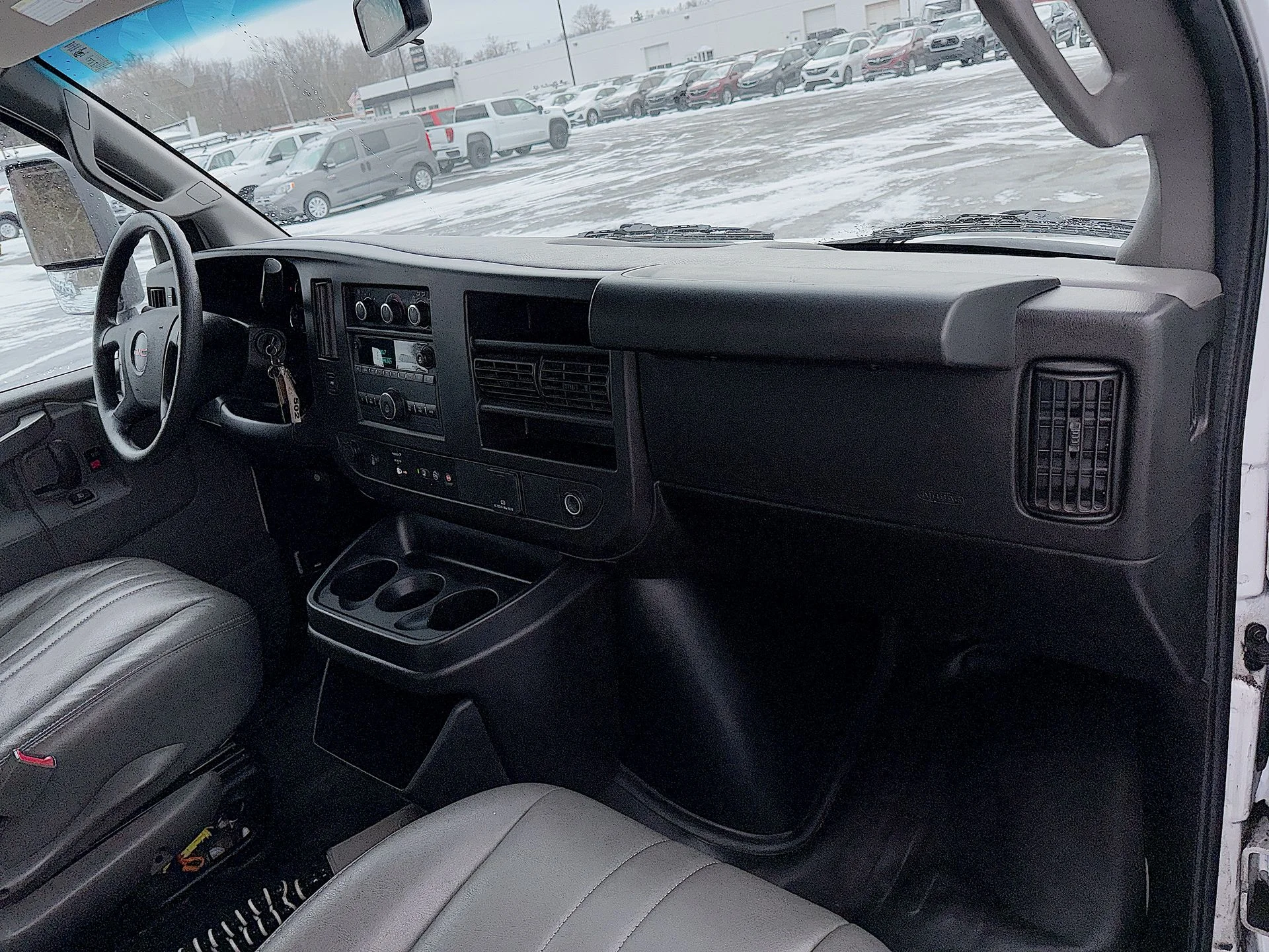 Used 2020 Summit White GMC Work Van image 23