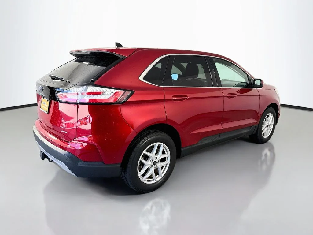 Used 2023 Rapid Red Metallic Tinted Clearcoat Ford SEL image 10