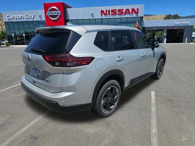 2024 Nissan Rogue SV - Photo 8