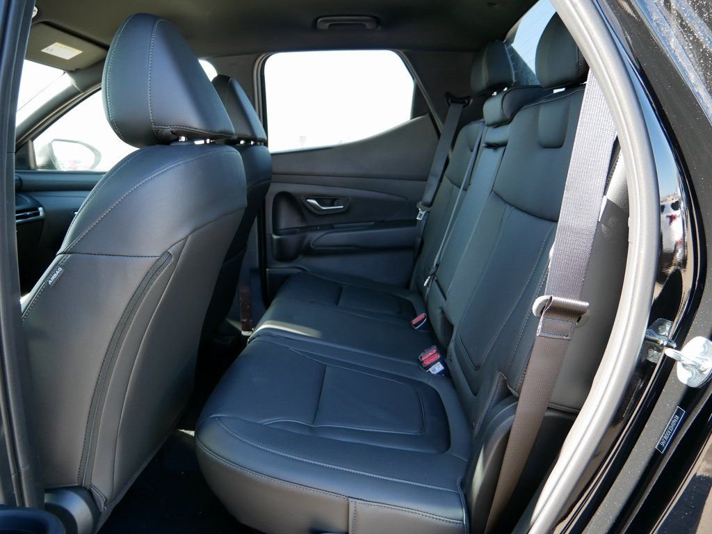 Certified Used 2025 Black Hyundai SEL image 8