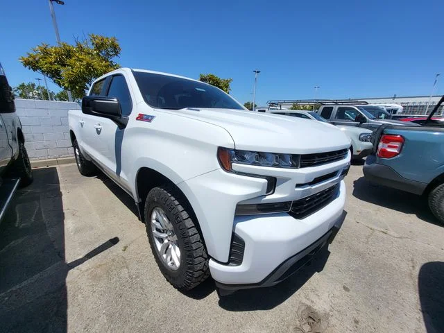 Used 2021 Summit White Chevrolet RST image 1