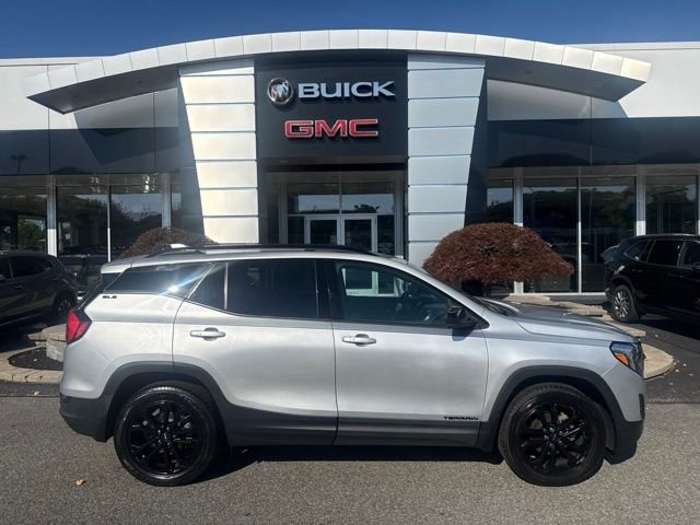 Used 2021 Silver GMC SLE image 28