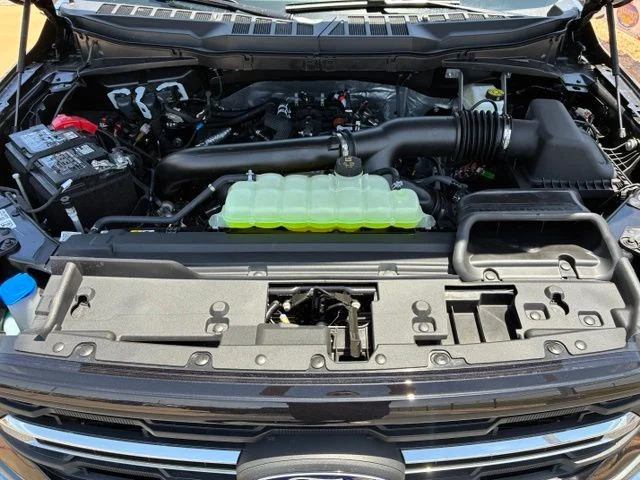 New 2026 Carbonized Gray Metallic Ford XLT image 16