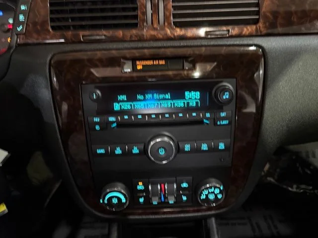 Used 2015 Ashen Gray Metallic Chevrolet LTZ image 18