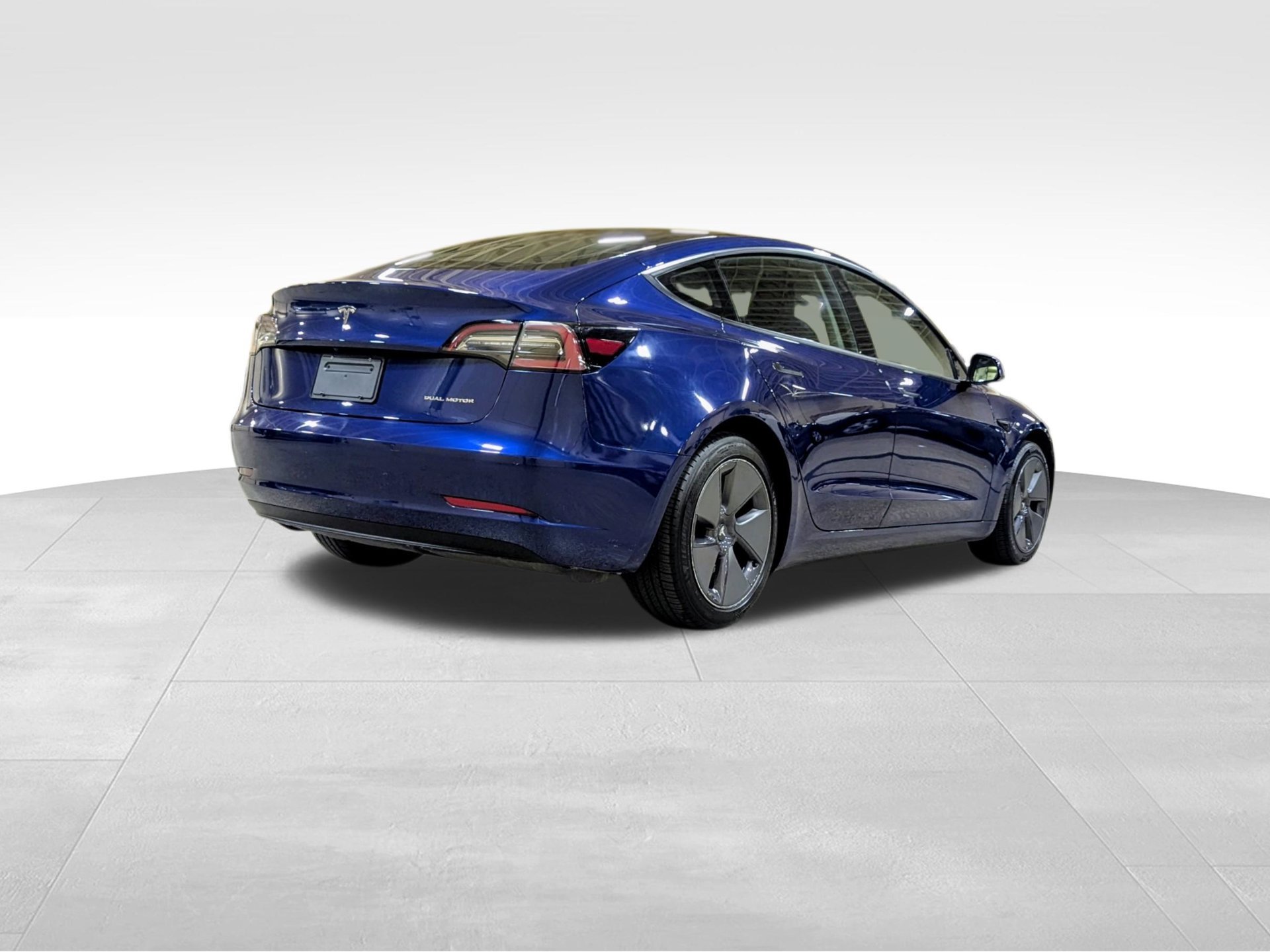 Used 2022 Blue Tesla Long Range image 6