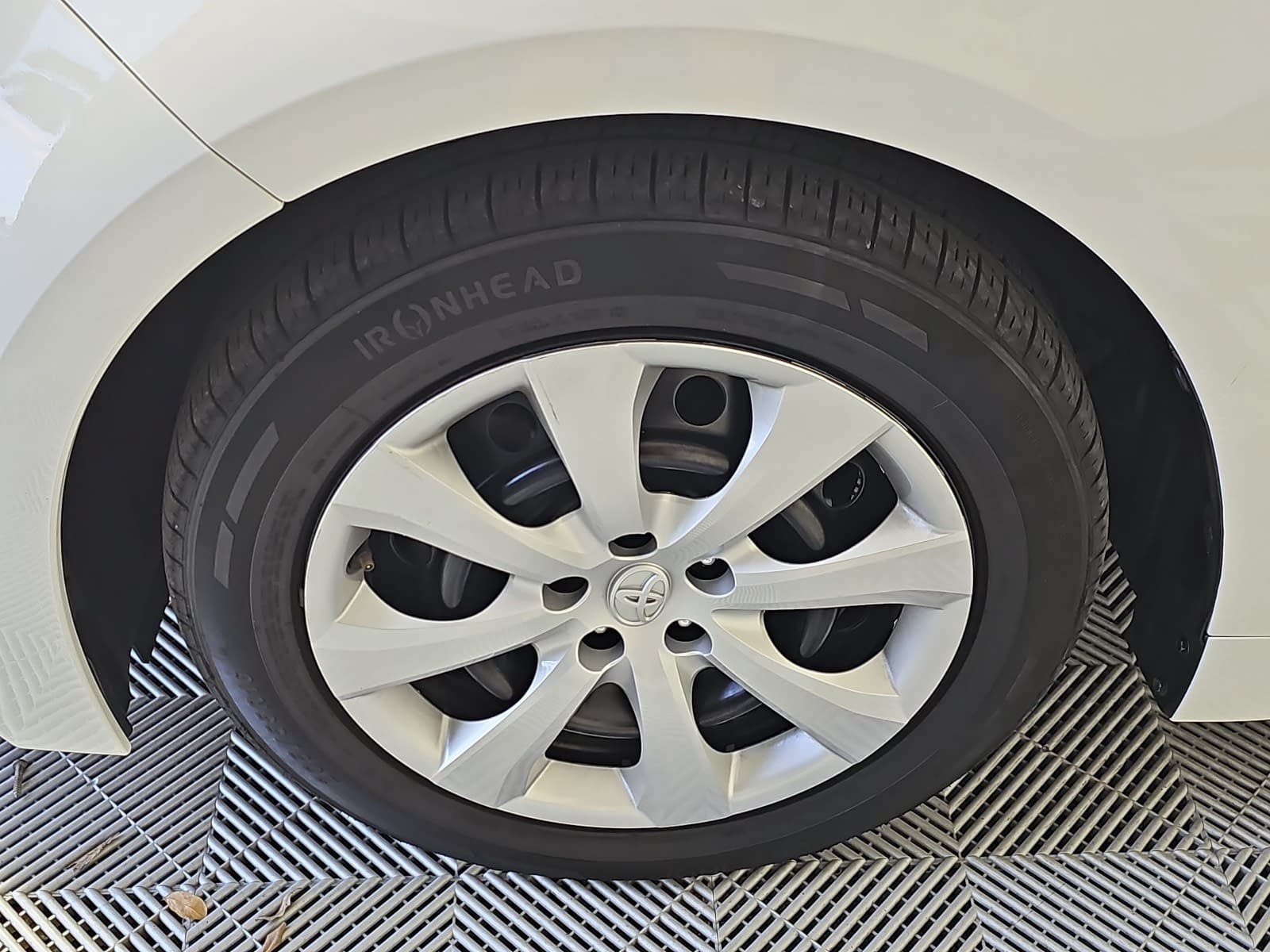 Used 2025 White Toyota LE image 10