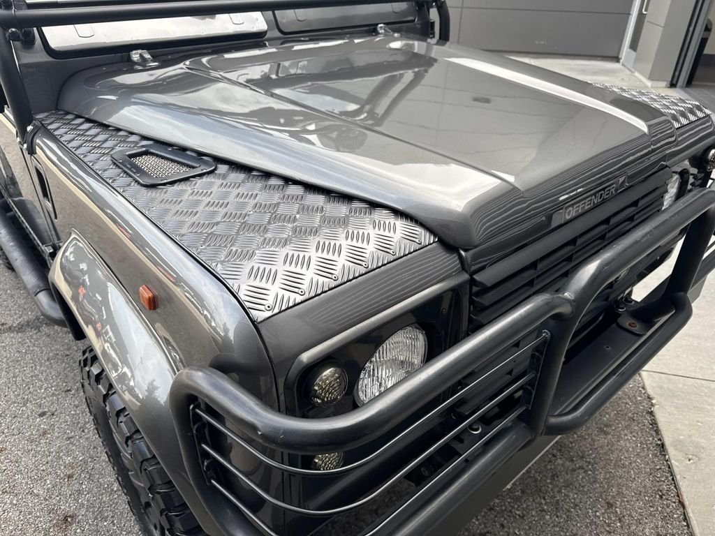 Used 1997 Beluga Black Clearcoat Land Rover COLLECTOR SERIES image 10