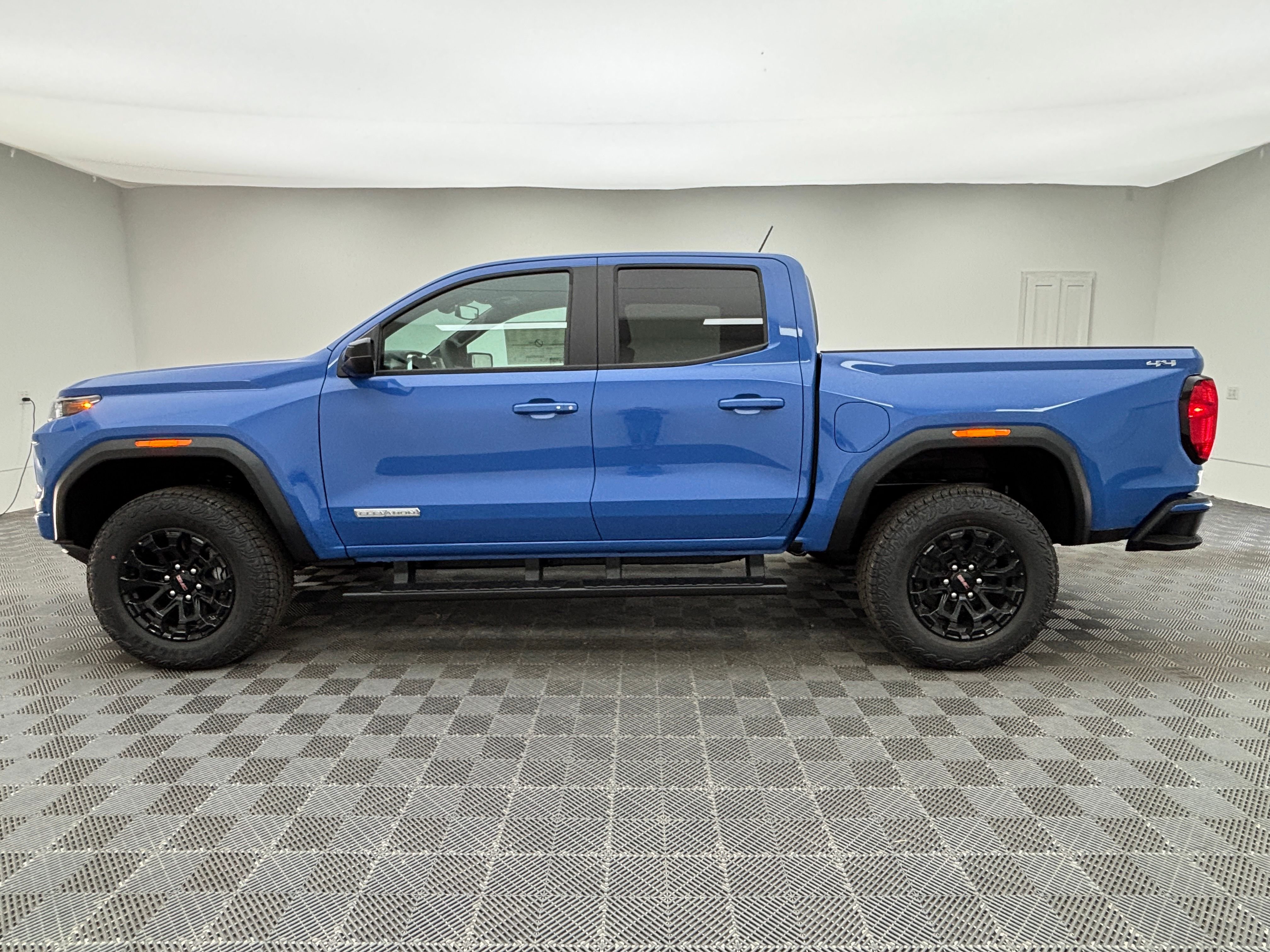 New 2026 Rapids Metallic GMC Elevation image 12