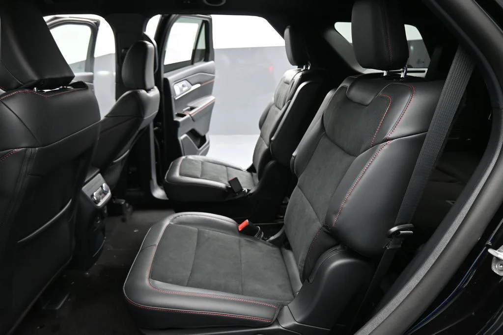 New 2026 Agate Black Metallic Ford ST image 19