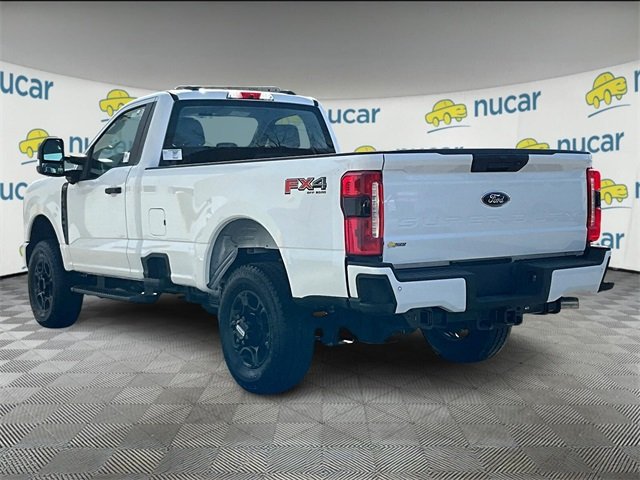 2025 Ford F-350 photo 3