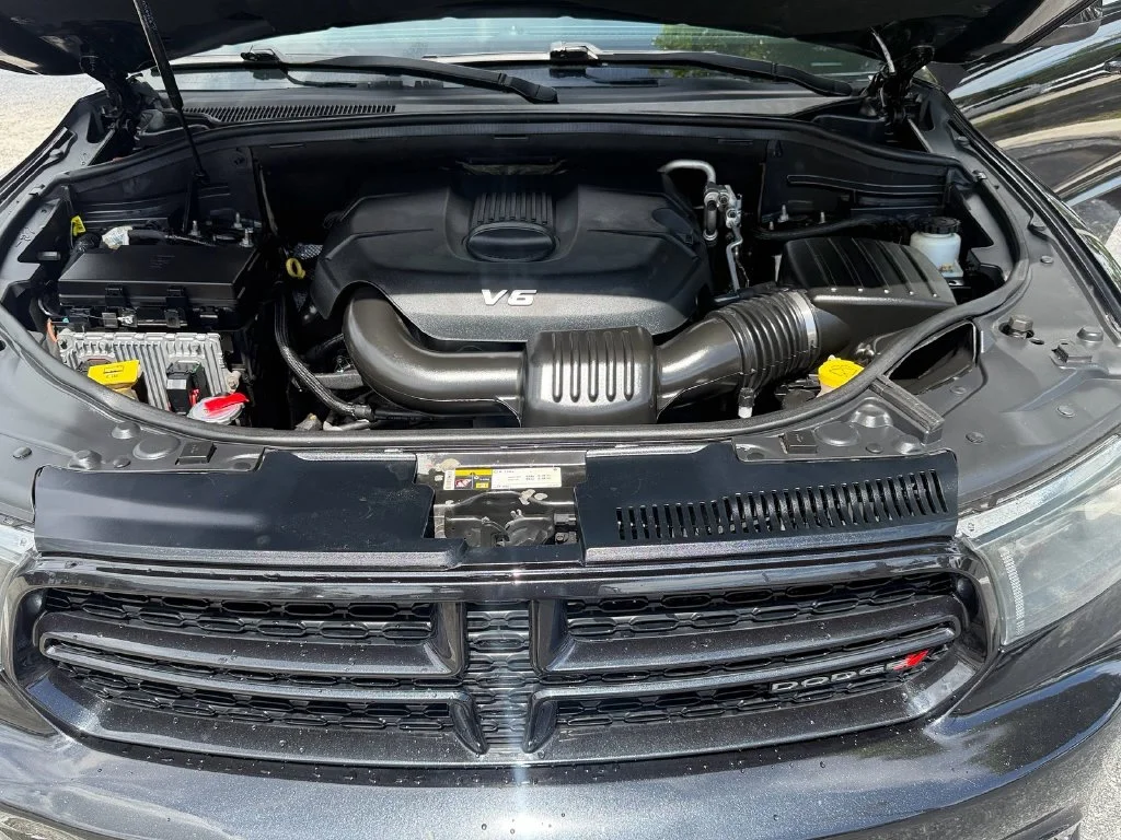 Used 2014 Black Dodge SXT image 21