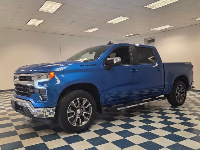 Used 2022 Blue Chevrolet LT image 3