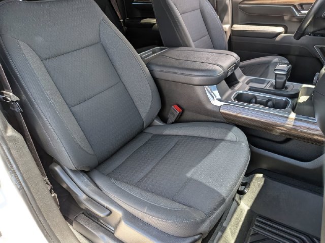 Used 2024 White Chevrolet RST image 27