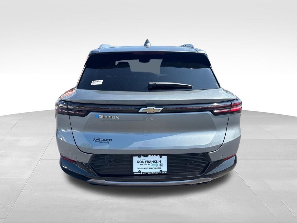 Used 2024 Sterling Gray Metallic Chevrolet LT image 4
