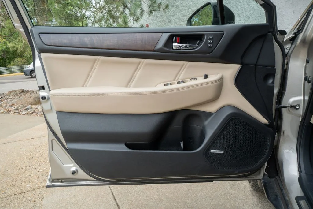 Used 2019 Gray Subaru 2.5i image 7