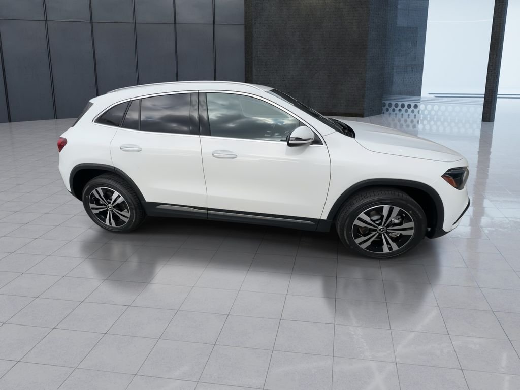 Used 2025  Mercedes-Benz GLA 250 image 9