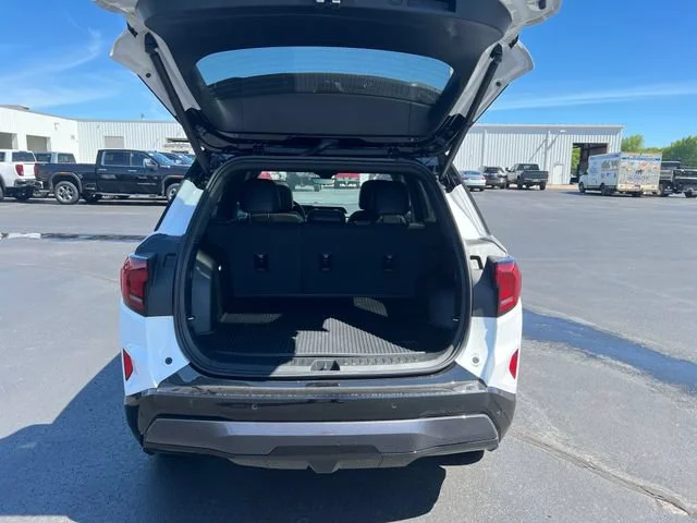 New 2026 Summit White GMC AT4 image 26