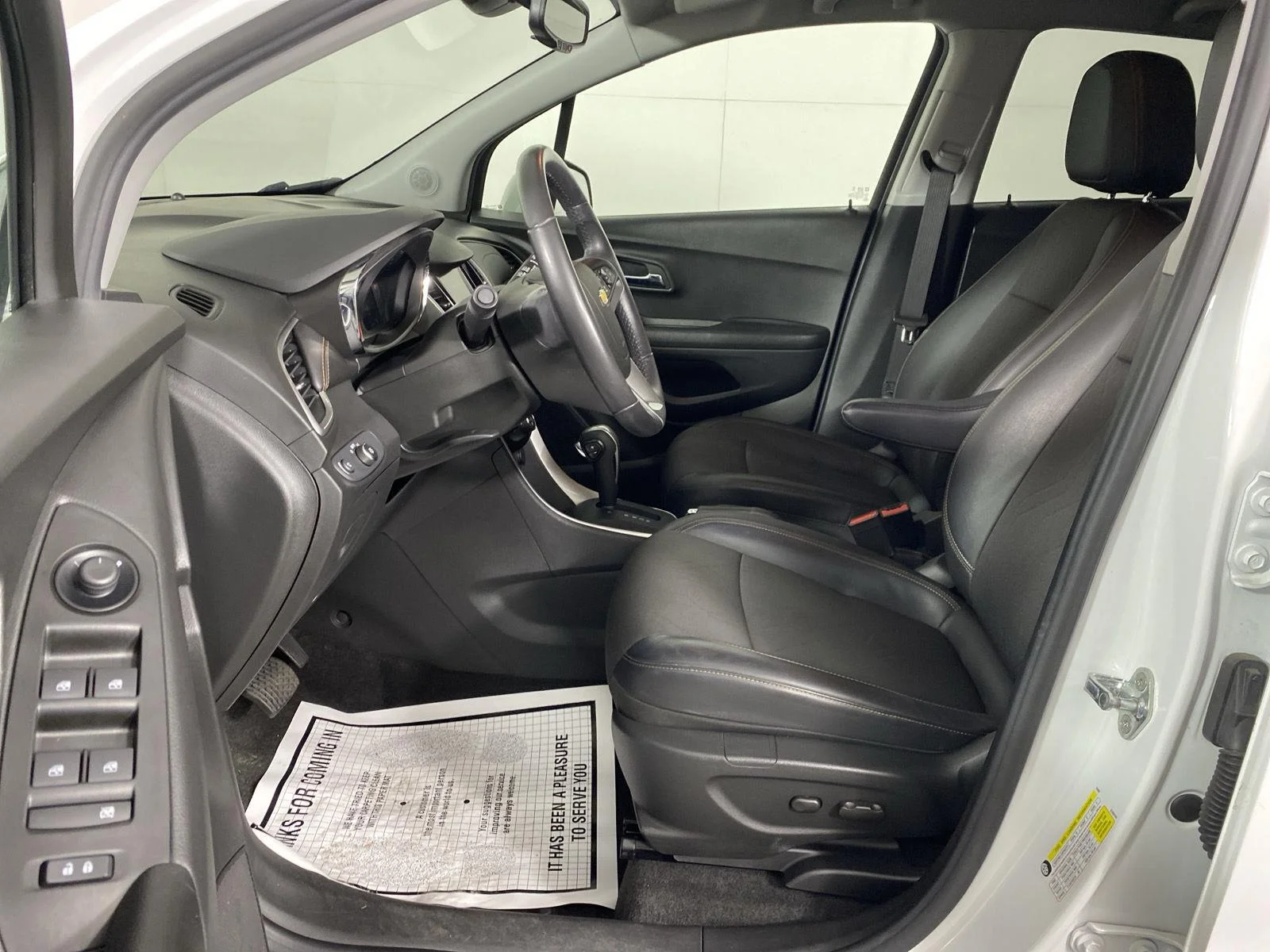 Used 2022 Summit White Chevrolet LT image 7