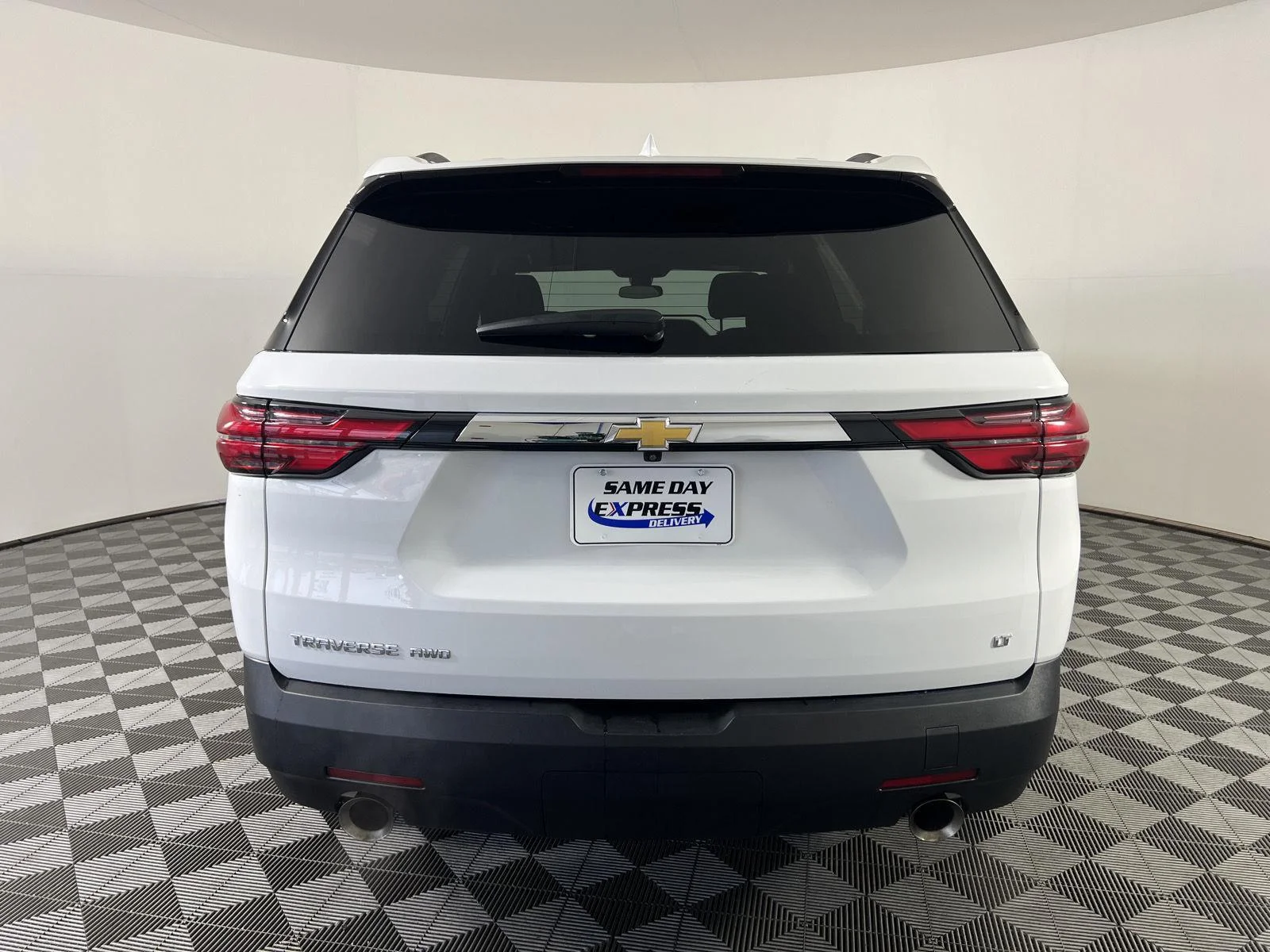 Used 2023 Summit White Chevrolet LT image 28
